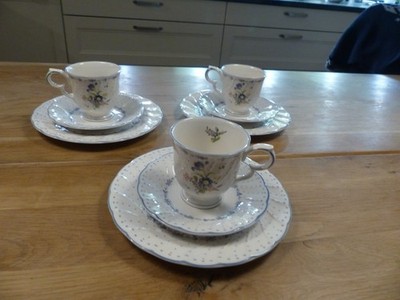 Nikko Tableware Blue Peony 3 Gedeck Kaffeetasse Untertasse Kuchenteller (26)