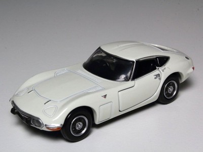 TOYOTA 2000GT Takara Tomy Tomica 1/59