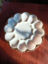 VTG ANCHOR HOCKING MILK GLASS DEVILED EGG PLATTER. 1389