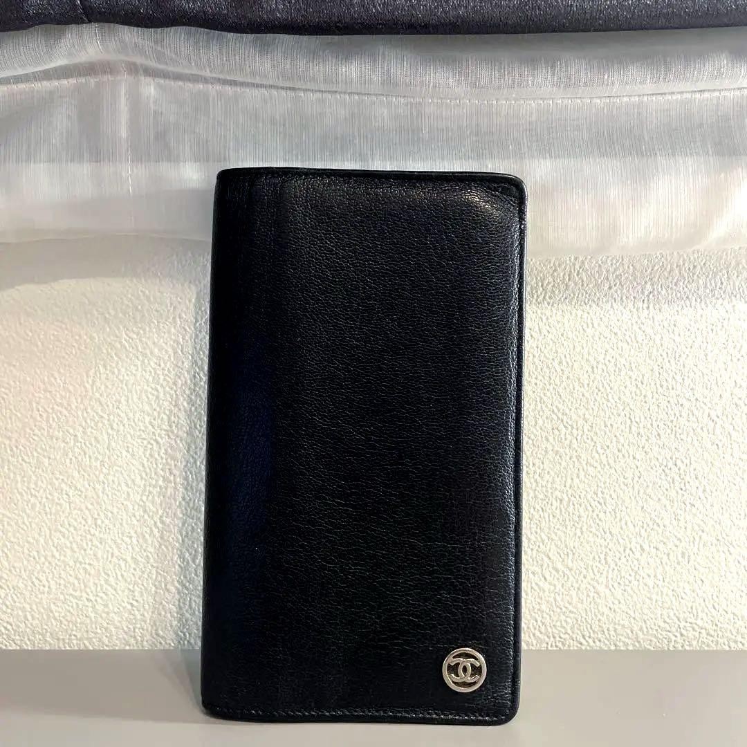 CHANEL Bi-Fold Long Wallet in Classic Quilted Leather VT175645