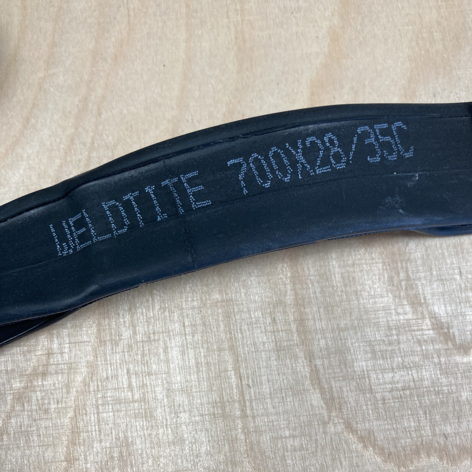 700 x 35c inner tube presta