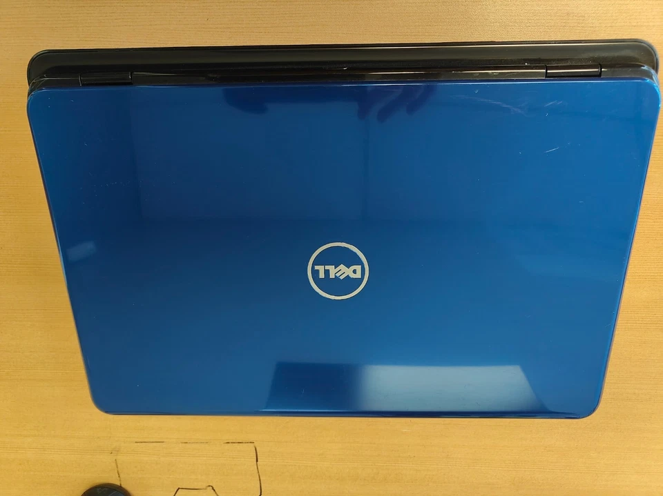 Dell Inspiron N7110, para piezas o reparación, buen cuerpo, buena pantalla LCD, leer Foto 3 de 3