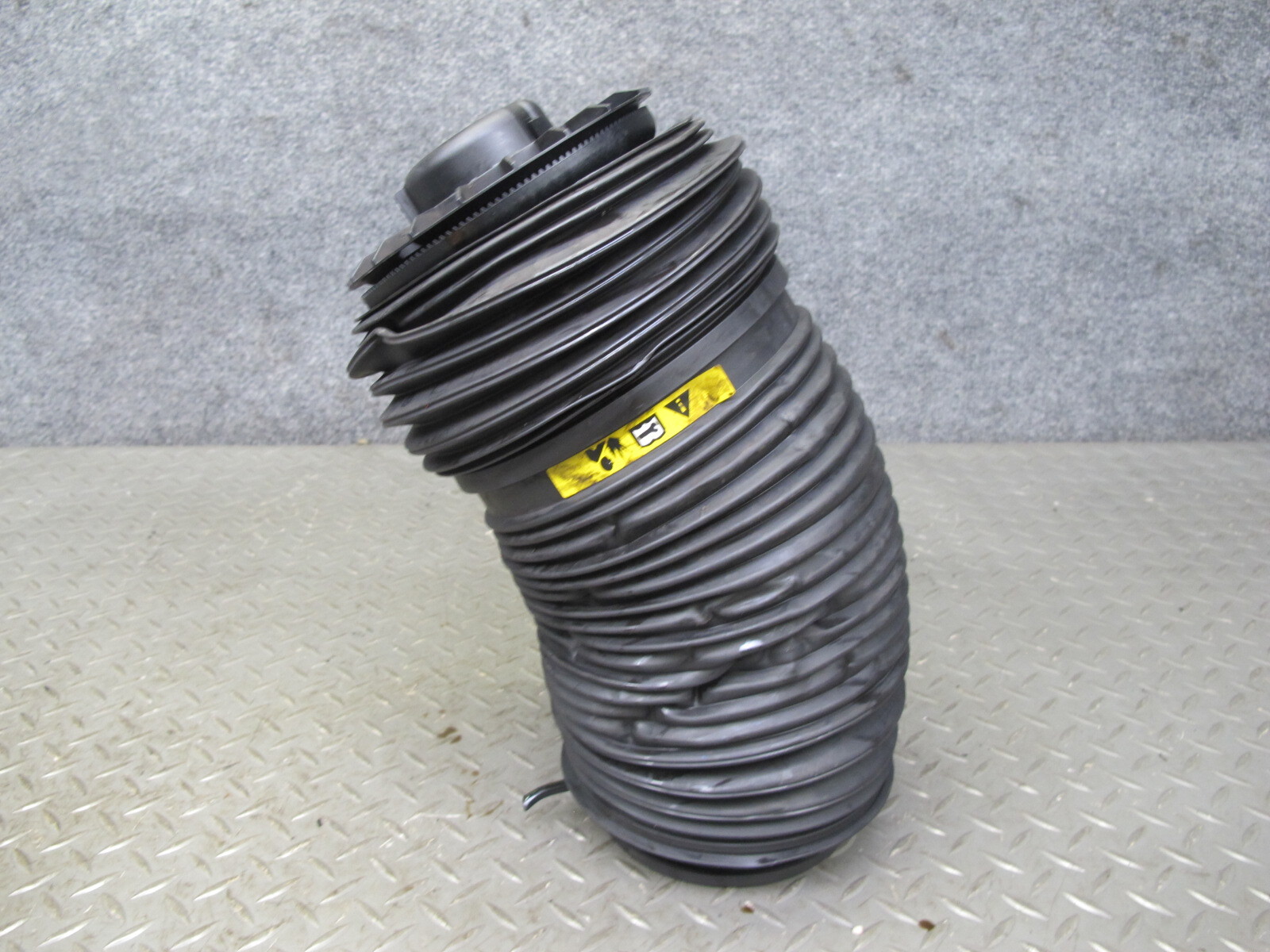 2017-2020 MASERATI LEVANTE M161 REAR RIGHT AIR SPRING BAG STRUT