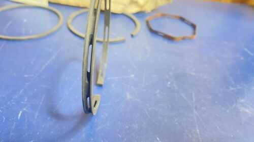 Onan Genuine Parts Piston Ring Set 113-0088 OEM - Picture 3 of 7