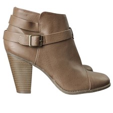 Women's Tan Lauren Conrad Farren Ankle Booties - 9.5M
