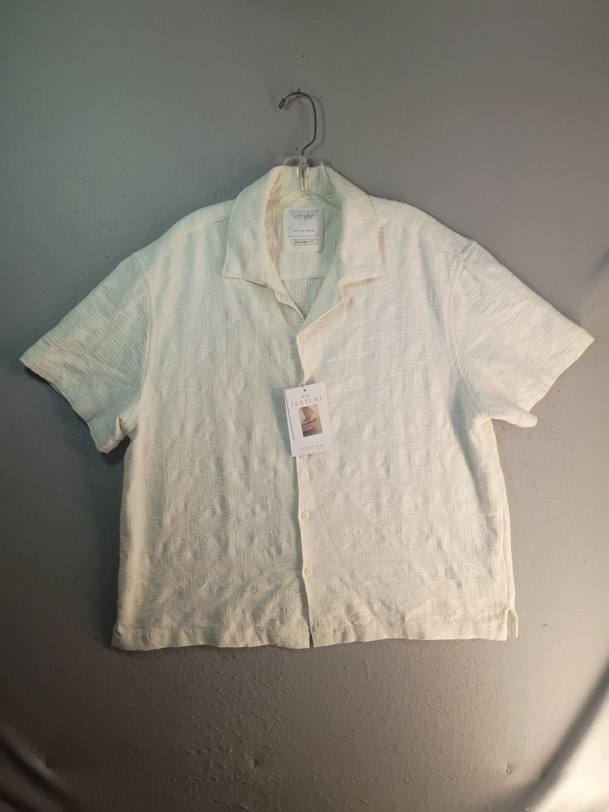 Cactus Man Ricky Singh Mens XL Camp Shirt Cream Floral Textured Relaxed Fit
Opens in a new window or