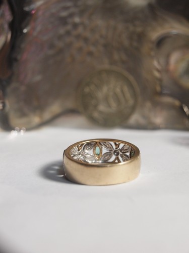 375 YELLOW & WHITE GOLD NATURAL DIAMOND & EMERALD FILIGREE RING - Zdjęcie 7 z 13