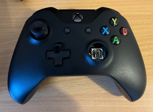 Microsoft Xbox One Controllers And Parts For Spares And Repairs - Free P&P! - Picture 5 of 14