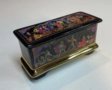 Vintage 1991 Ardleigh Elliot and Sons Russian Porcelain Nutcracker Music Box