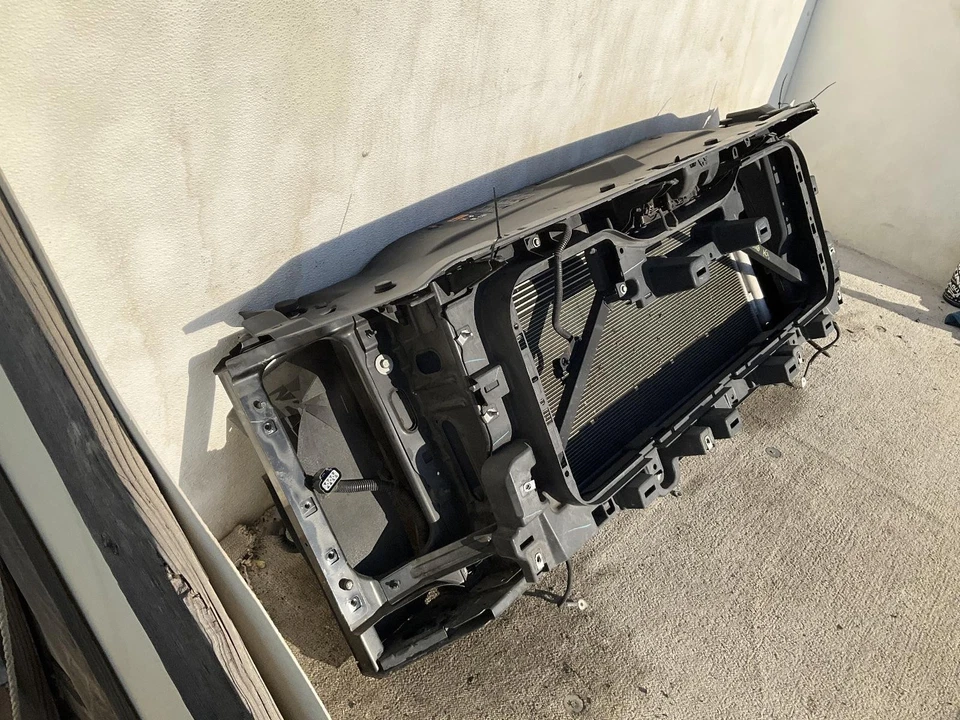 2014-2015 Chevrolet Silverado 1500 Radiator Support Center Unbolt 5.3l OEM Part — 第 2/4 张图片