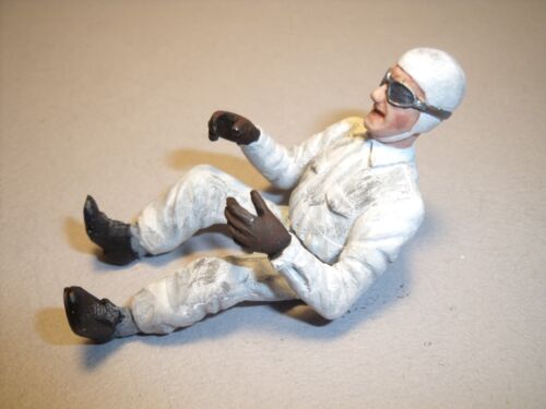 CMC 1/18 AUTO UNION C DRIVER BERND ROSEMEYER PAINTED FIGURE BY VROOM - Bild 7 von 7