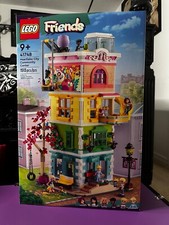 LEGO FRIENDS: Heartlake City Community Center...