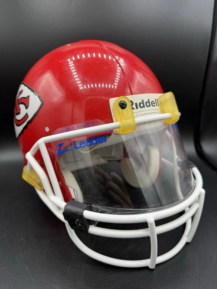 全尺寸堪萨斯城酋长正品 Riddell VSR-1 头盔带透明遮阳板 — 第 3/4 张图片