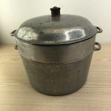 Vintage Cast Aluminum Perfection Cook-Ware Round Roaster w/ Lid & Extension