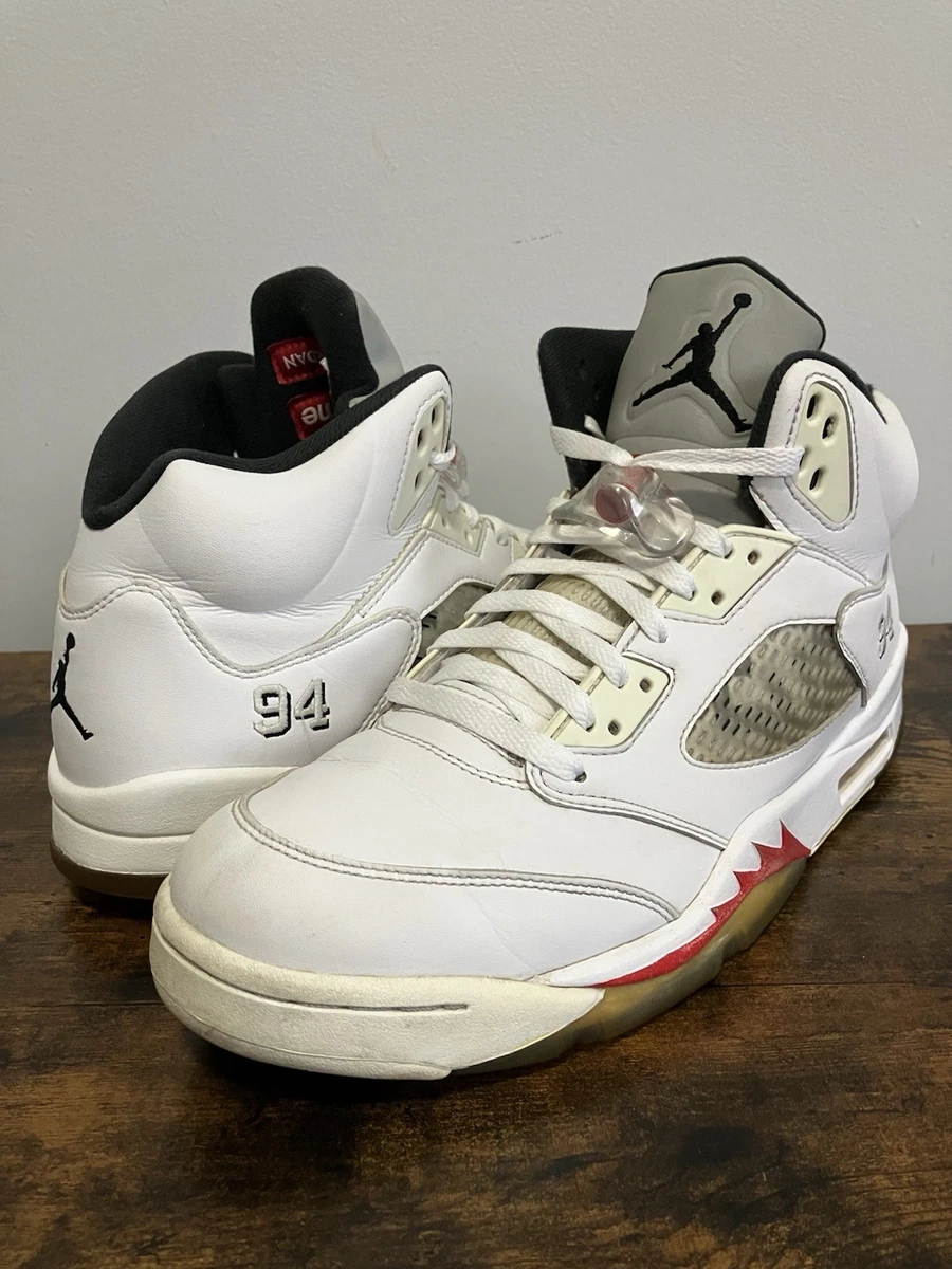 Preços baixos em Supreme x Air Jordan 5 Retro White | eBay