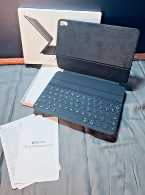 Apple Smart Keyboard Folio Case for 11-inch iPad Pro | A2038 - Black