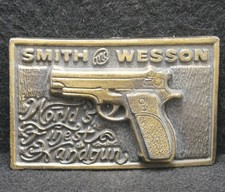 XB13139 VINTAGE 1970s  SMITH  WESSON  WORLD'S FINEST HANDGUN MENS BELT BUCKLE