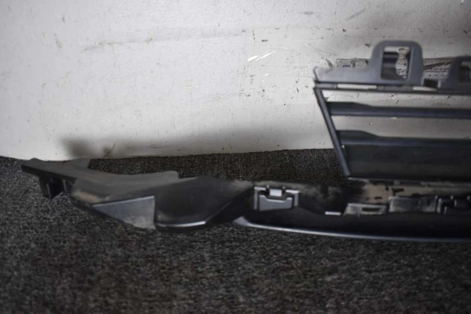 BMW 340i xDrive 2018 repuesto parachoques delantero cubierta parrilla - BM1036176 Foto 2 de 4