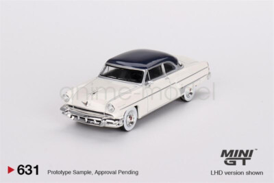MINI GT 1:64 Lincoln Capri 1954 Arctic White/Atlantic Blue Model