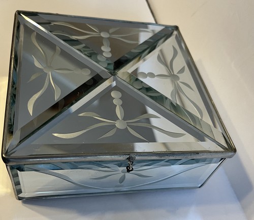 Vintage Carr Etched Dragonfly Glass Jewelry Box 5"x 5” Mirrored Trinket Box - Picture 7 of 9