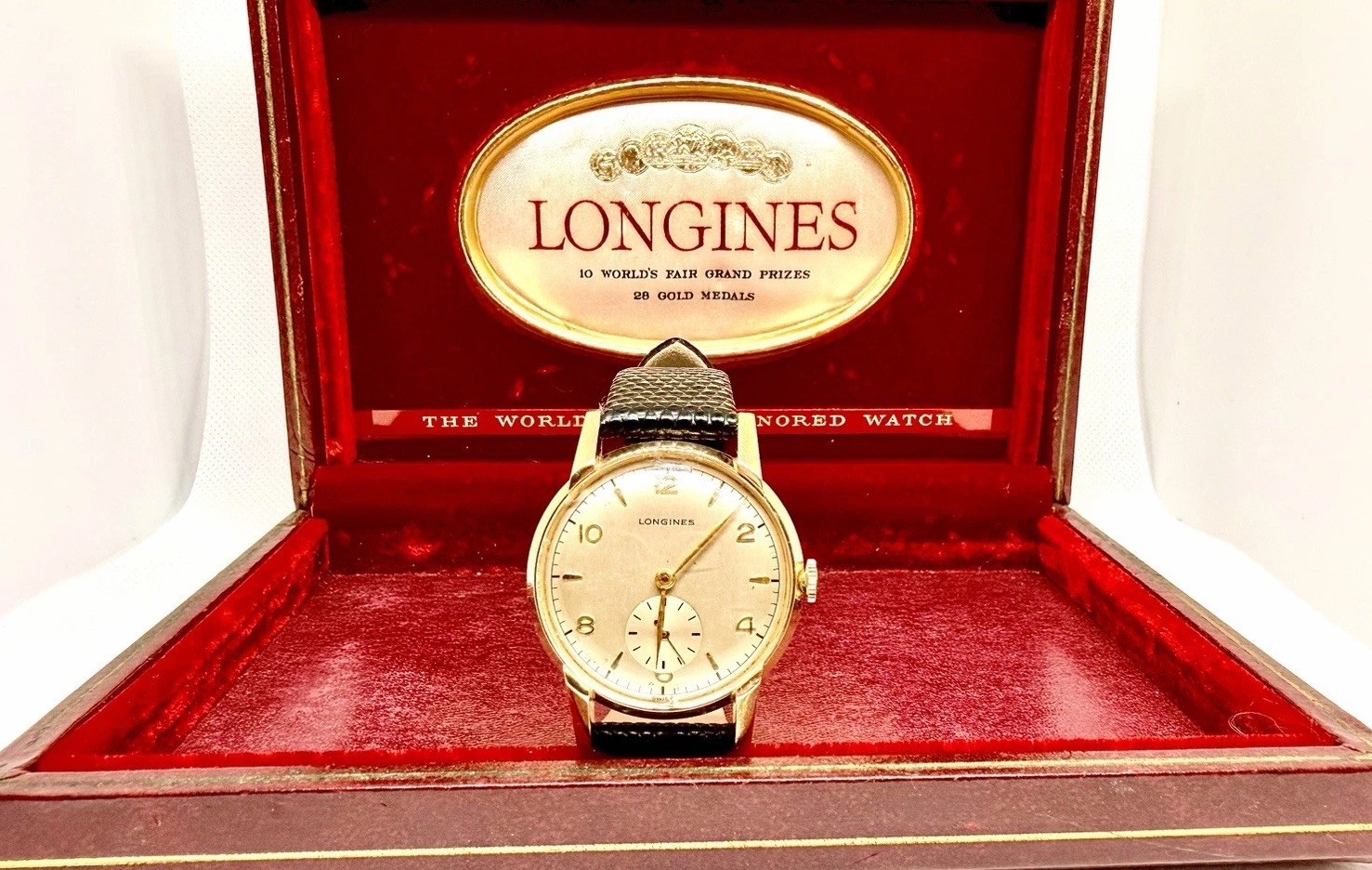 Small Longines Vintage Manual Serviced Wind Gold w/ Seconds Longines 14K Box - vintagewatches.pk