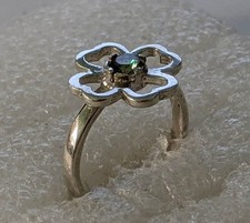 Vintage ring sterling silver 925 Size 7 Weight 2.69 g. Multicolor gem.