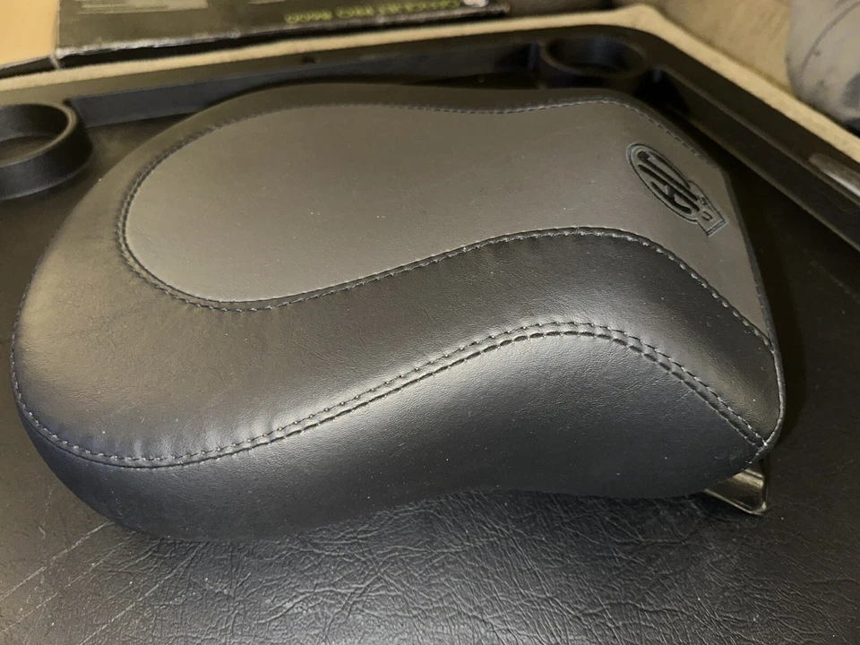 Harley-Davidson Pillion Seat 52285-95 FLSTN 1995 1996 Heritage Softail - Image 3 of 4