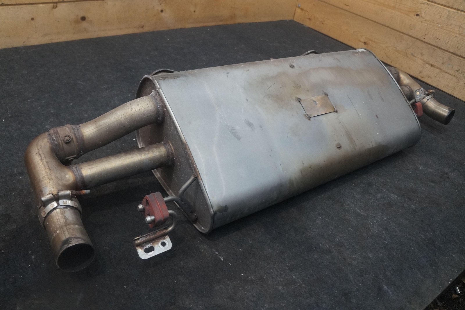 Rear Exhaust Muffler Silencer Tail Pipe OEM Aston Martin V8 Vantage 2006