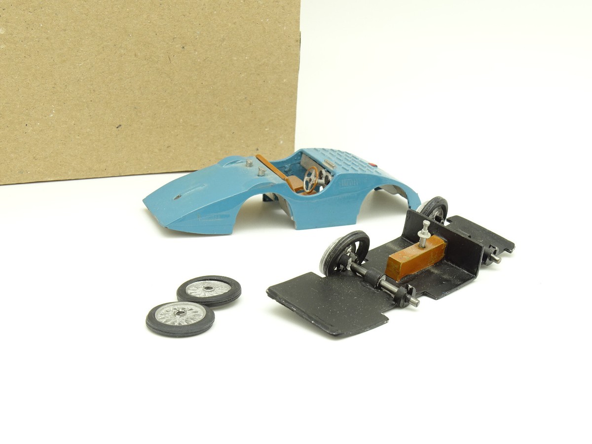 Kit De Réplicas De Auto Montado En Metal SB 1/43 - Bugatti Tipo 32