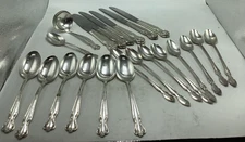 22 PIECES   WM. Rogers IS Silverplate 1954  Precious Mirror Pattern knife spoons