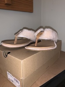 ugg flip flop sandals
