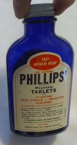 Phillips Milk Of Magnesia Vintage Empty Blue Glass Bottle Labels On VG Used - Picture 5 of 8
