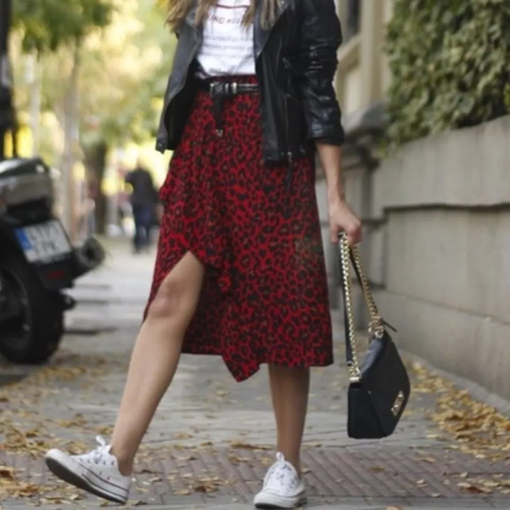 Zara red animal print cheap skirt