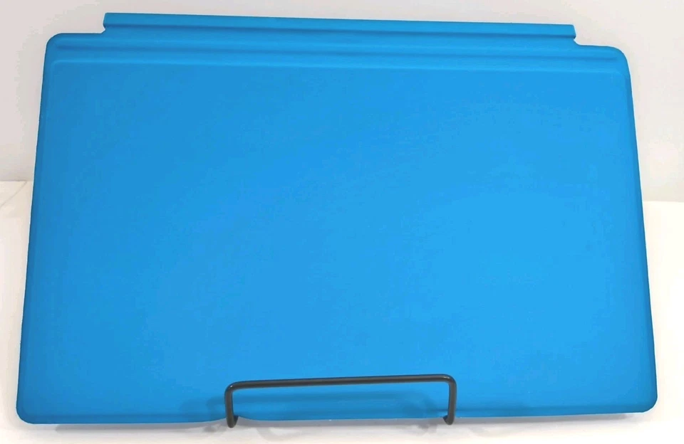 Microsoft Surface Touch Cover Keyboard Cyan Blue, Model 1515 D5S-00004 VGC + - Image 2 of 4