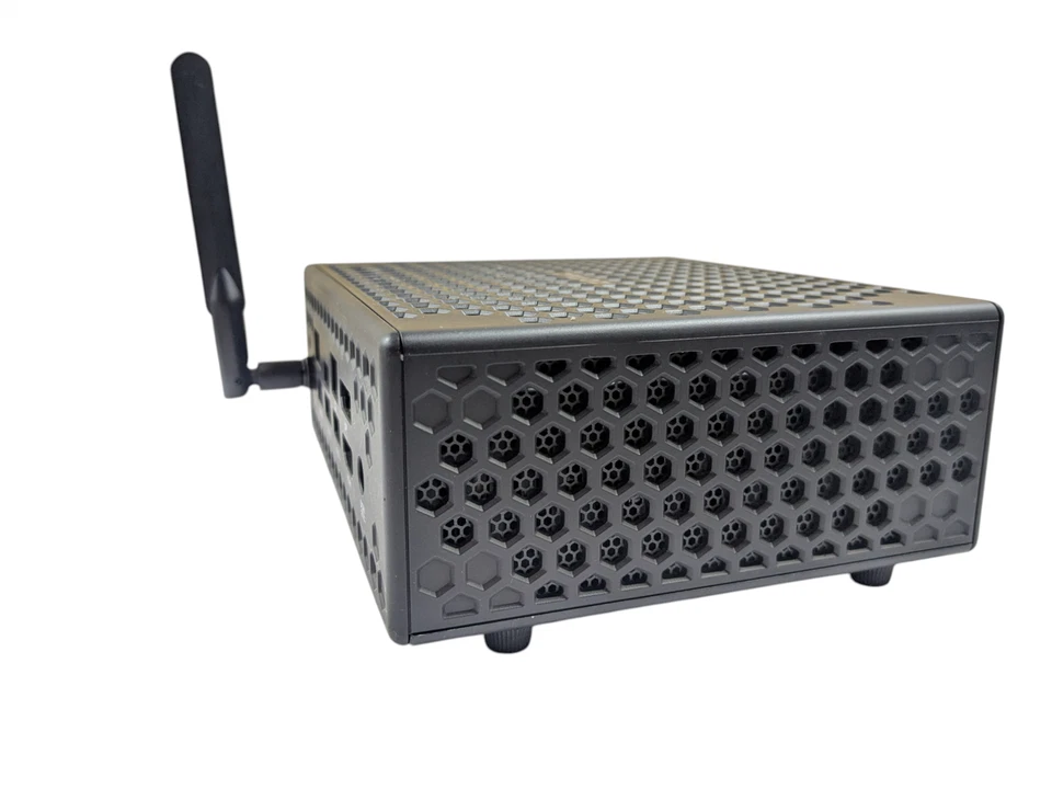 Zotac ZBOX CI527 Nano PC i3-7100U 8GB RAM 240GB SSD Wi-Fi/BT USB-C Win 11 - Image 3 of 4