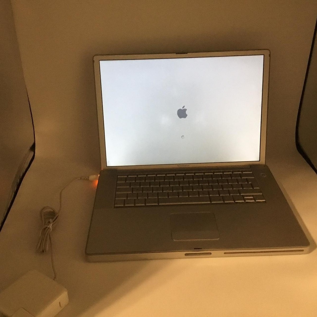 MacBook本体 Apple PowerBook G4 M8407 PowerBook G4 - Wikipedia