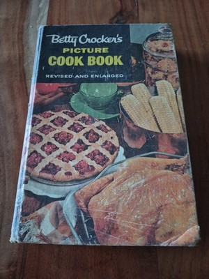 Vintage Betty Crocker's Picture Cook Book 1956 2nd Edition 4th Printing hard cov