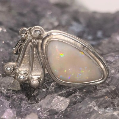 'Harmony of the Spheres' Coober Pedy Natural White Opal 10.00ct in 925 Silver...
