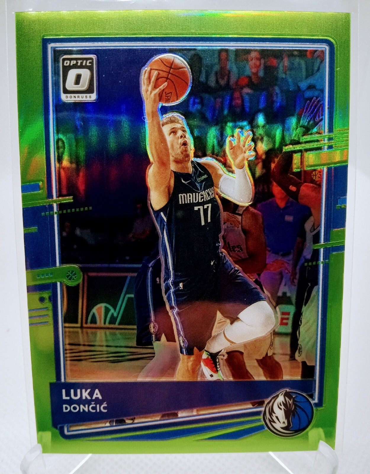 2020-21 Donruss Optic Luka Doncic Lime Green Prizm /149 Dallas Mavericks