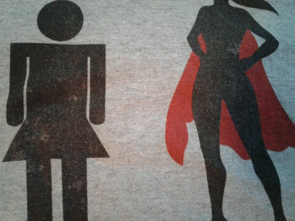 Boys Youth Small Short Sleeve Shirt Gildan Heavy Cotton 'Mom' Novelty Crew Neck - Image 3 of 4