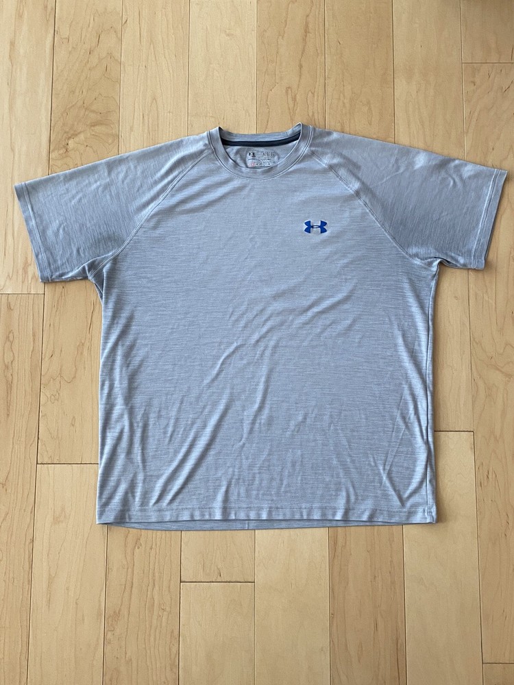 Under Armour Light Grey Tee T Shirt Mens XL Loose Heat Gear Gym Active Adult
