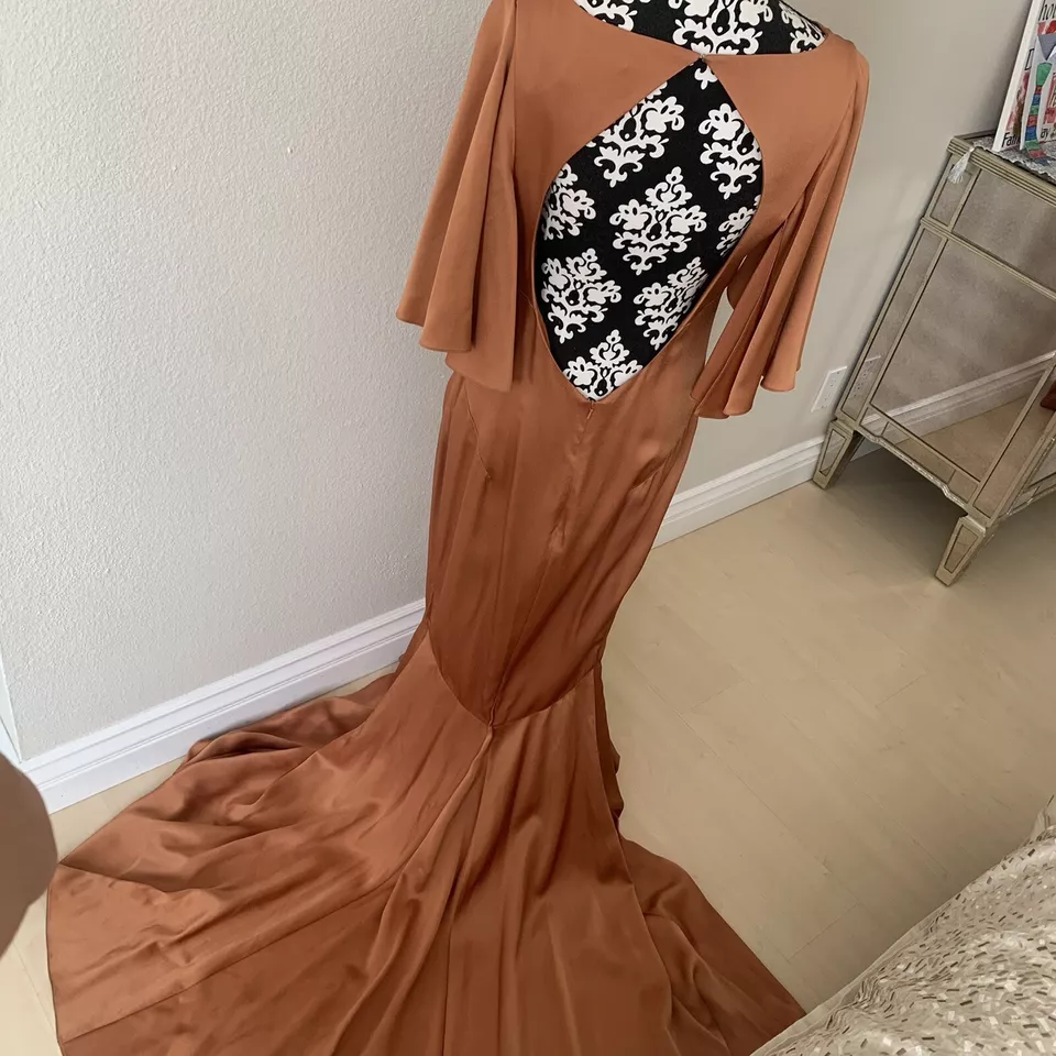 Vestido de Noche Zac Posen Espalda Abierta Talla 12 Nuevo Sin Etiquetas Cobre Caramelo Sirena Flutter Foto 4 de 4