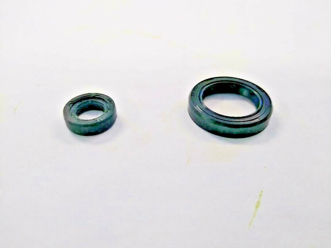 . FIOD AOD selector shaft seal and throttle linkage seal TV kickdown