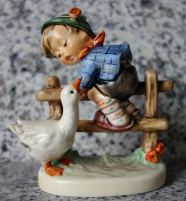 Hummel Figur Hum 195/2/0 ''Angsthase * Barnyard Hero'' FM 8 * neue Ausführung !