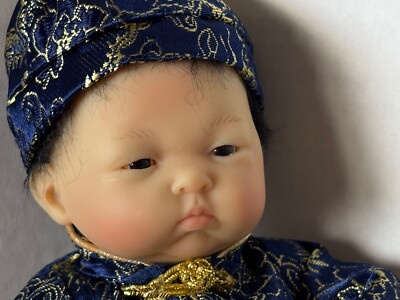 BERNGUER Doll 10''Asian Soft Vinyl Arms/Legs/Face Cloth Body Unisex Traditional