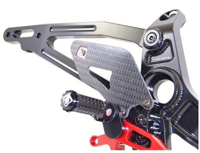 Ducabike Fußrastenanlage, schwarz-rot - Ducati Monster 821 / 1200...