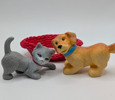 Mattel Barbie Yellow Labrador Retriever Dog Blue Collar Gray Cat  Red Pet Bed