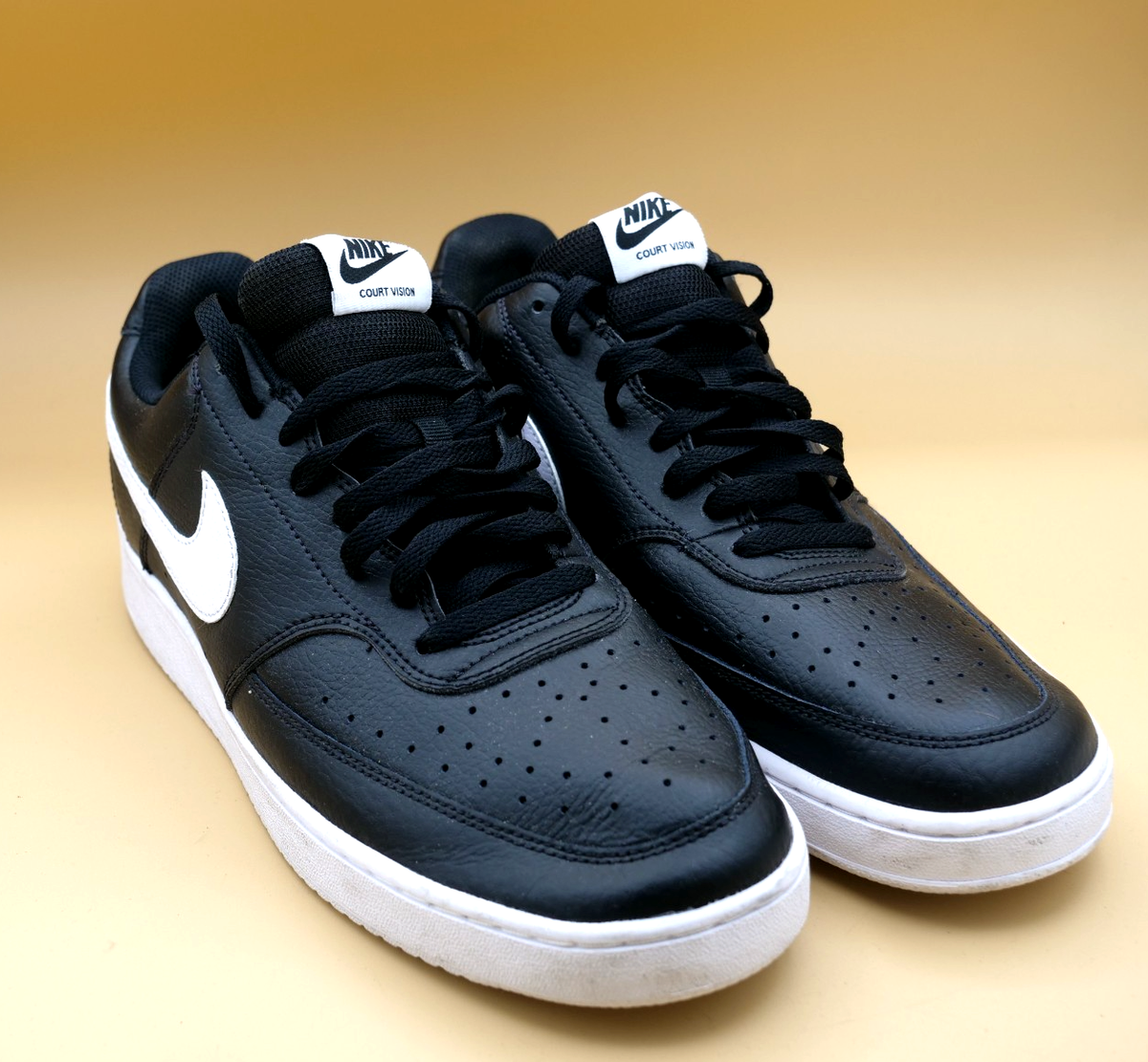 Nike COURT VISION Low Top Sneakers Size 12 Black White Black