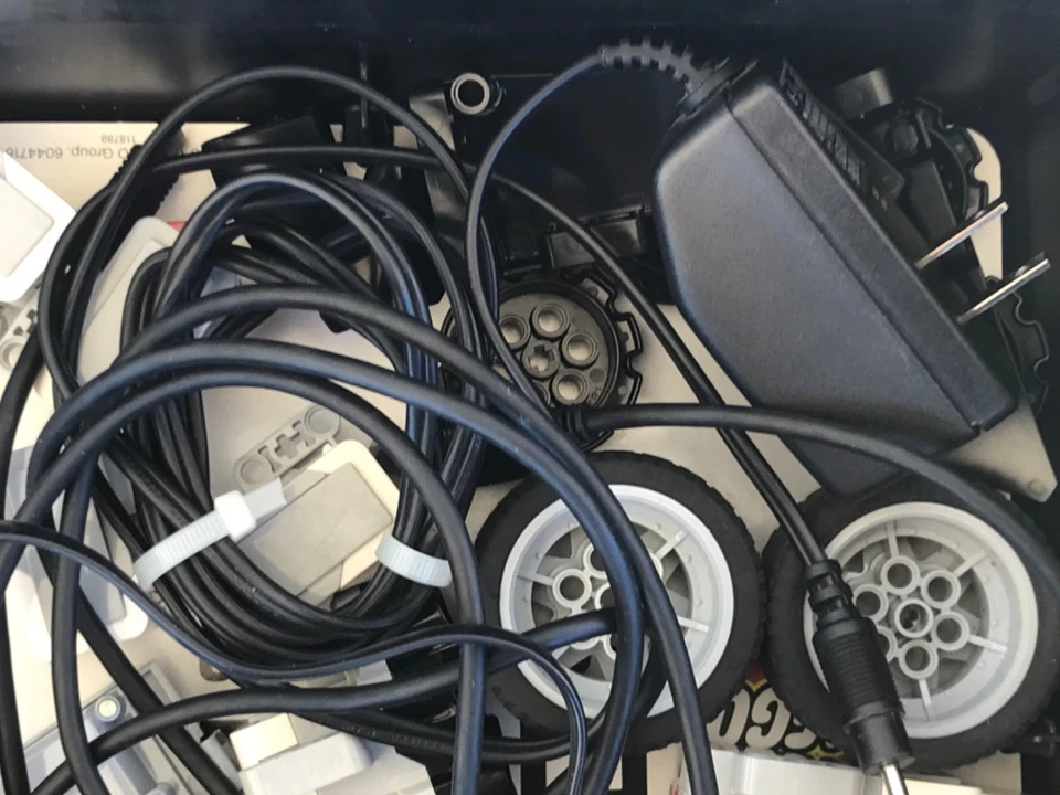 LEGO Mindstorms: Education Ev3 Core Set (45544) 100% Complete And Tested #2 - Image 4 of 4