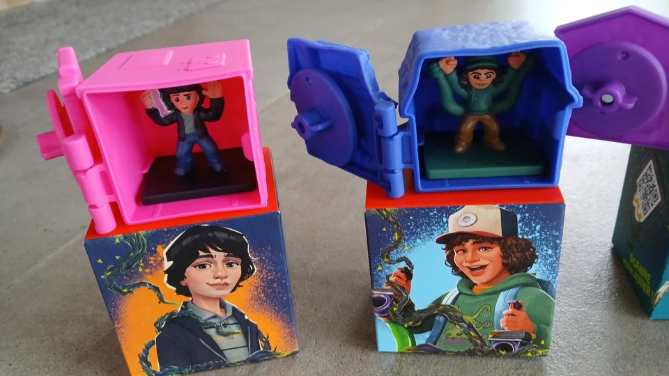Stranger Things McDo Collection Complète Jouet Mc Donald 10 figurines 2026 boite - Photo 2/4